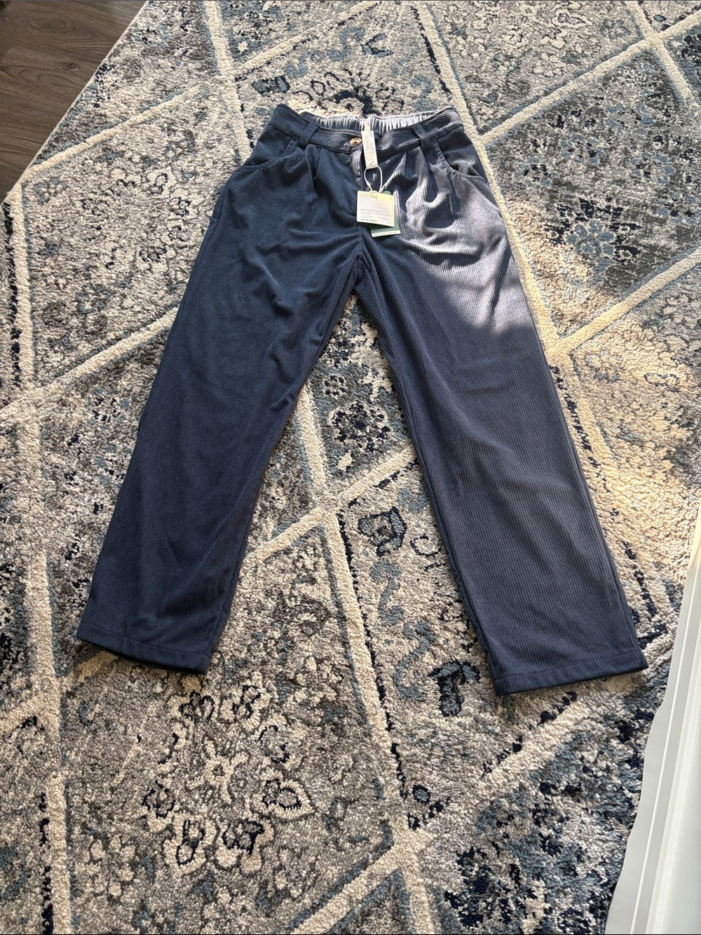 NWT Halara AuraCord Cloud Corduroy Pants - Size Small